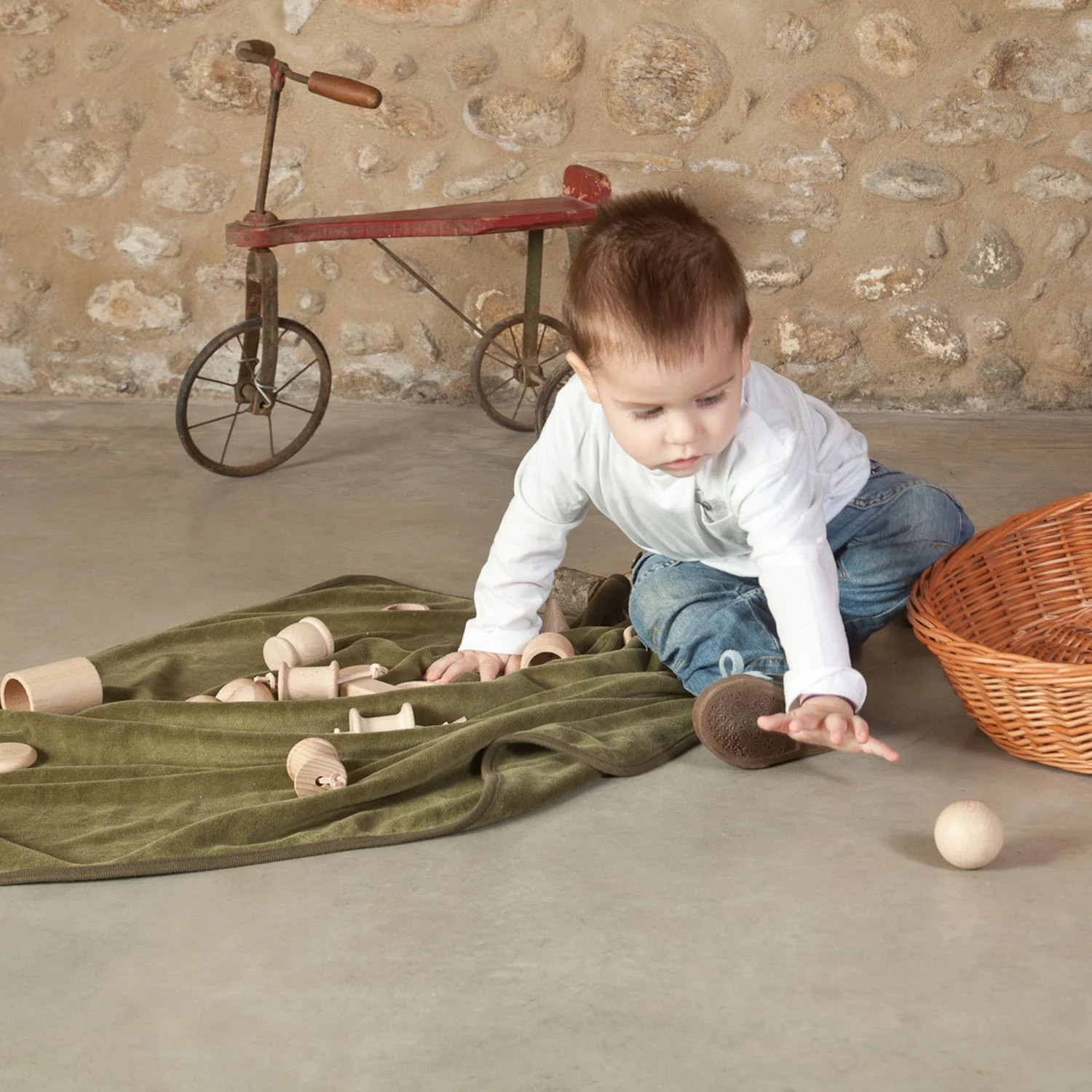 Wooden Treasures - 20 Pieces - Image 2